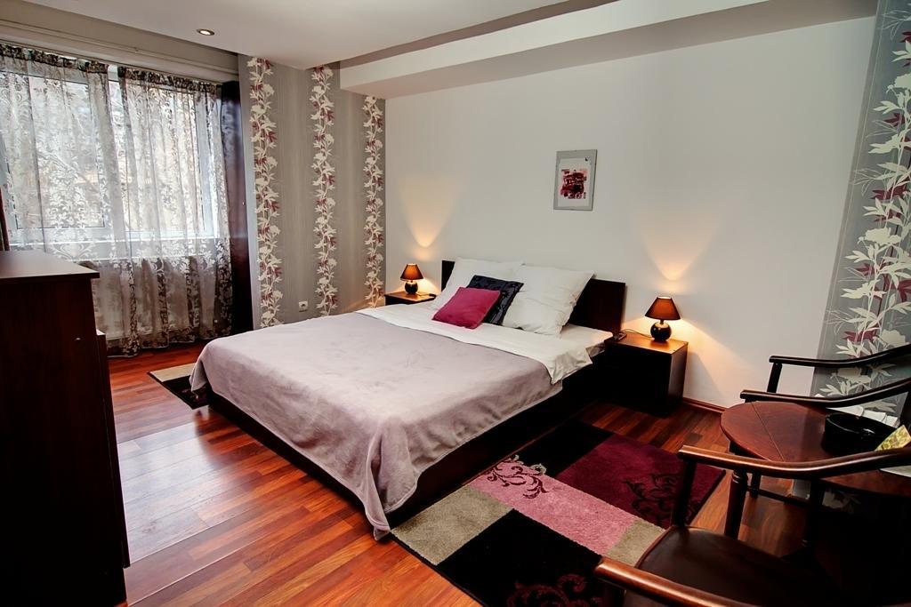Pensiunea Studio Bacau Ngoại thất bức ảnh